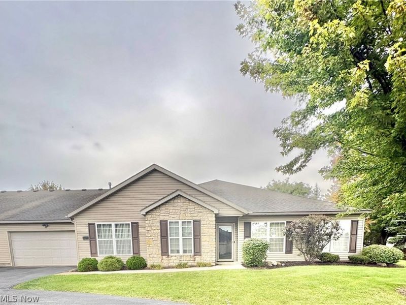 2146 University Commons Drive SE, Massillon, OH 44646 Photo 1