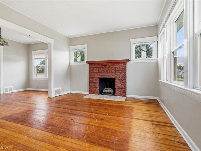 287 E 248th Street , Euclid, OH 44123 Photo 6