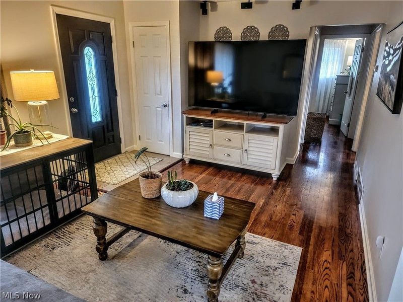 18160 Kalvin Drive, Brook Park, OH 44142 Photo 7