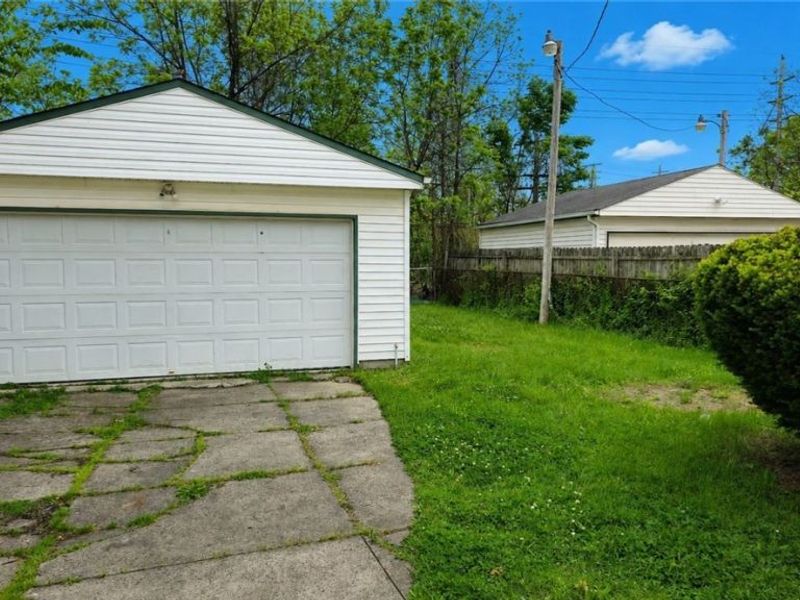 13301 Caine Avenue , Cleveland, OH 44105 Photo 25