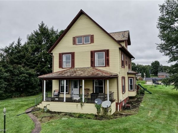 215 Dover Road NE, Sugarcreek, OH 44681