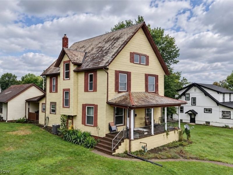 215 Dover Road NE, Sugarcreek, OH 44681 Photo 2