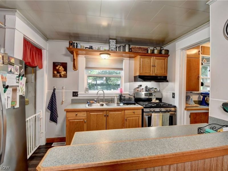 215 Dover Road NE, Sugarcreek, OH 44681 Photo 6