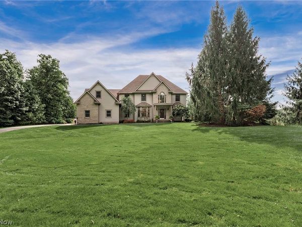 16685 Lucky Bell Lane , Chagrin Falls, OH 44023