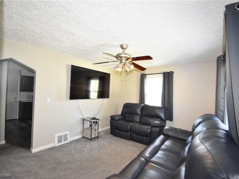 616 Poland Avenue, Struthers, OH 44471 Photo 2
