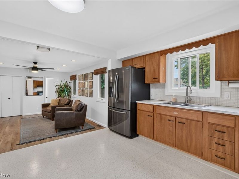 15521 Frick Court , Cleveland, OH 44111 Photo 13