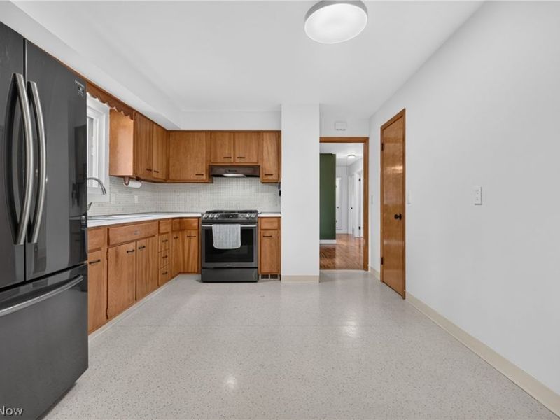 15521 Frick Court , Cleveland, OH 44111 Photo 16