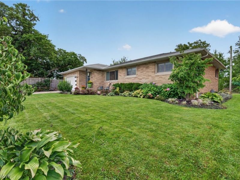 15521 Frick Court , Cleveland, OH 44111 Photo 2