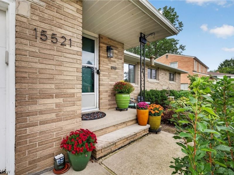 15521 Frick Court , Cleveland, OH 44111 Photo 3