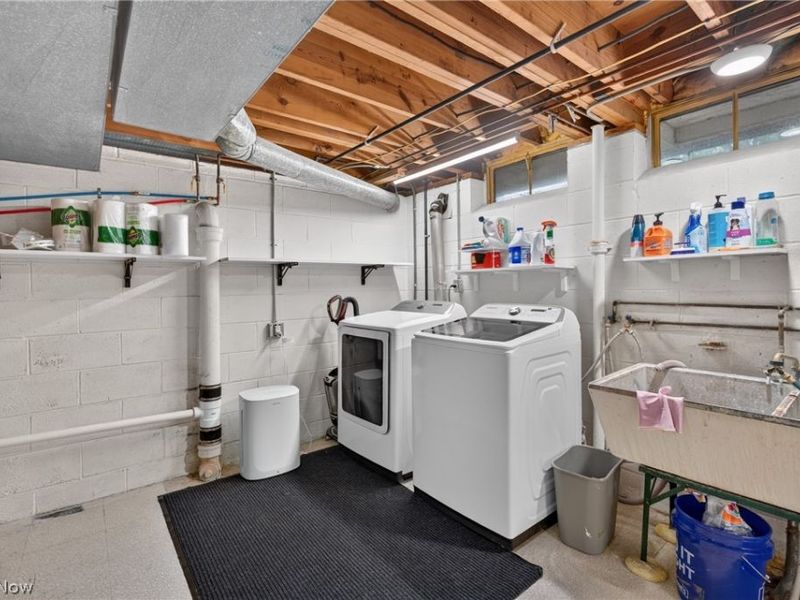 15521 Frick Court , Cleveland, OH 44111 Photo 44