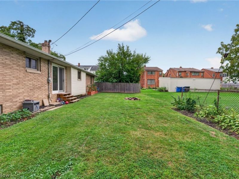 15521 Frick Court , Cleveland, OH 44111 Photo 47