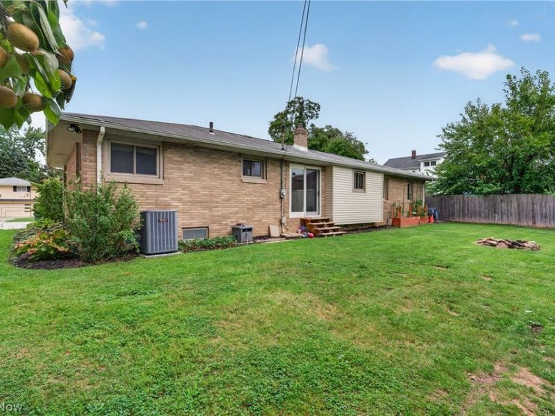 15521 Frick Court , Cleveland, OH 44111 Photo 48