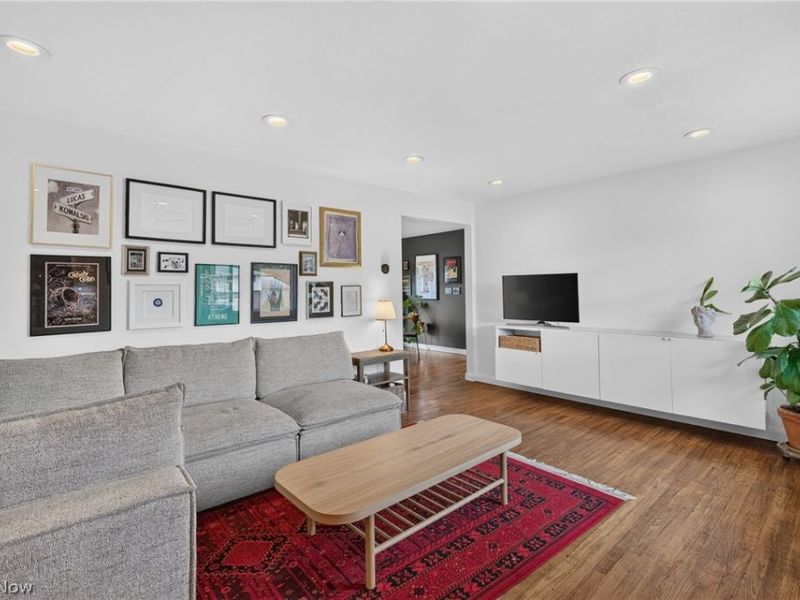 15521 Frick Court , Cleveland, OH 44111 Photo 7