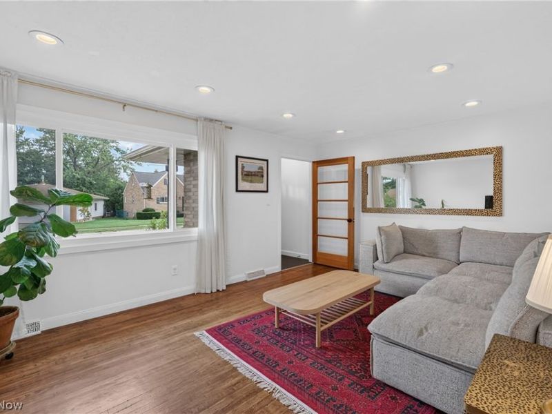 15521 Frick Court , Cleveland, OH 44111 Photo 9
