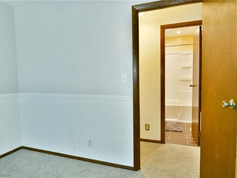 8285 Longview Drive NE, Warren, OH 44484 Photo 30