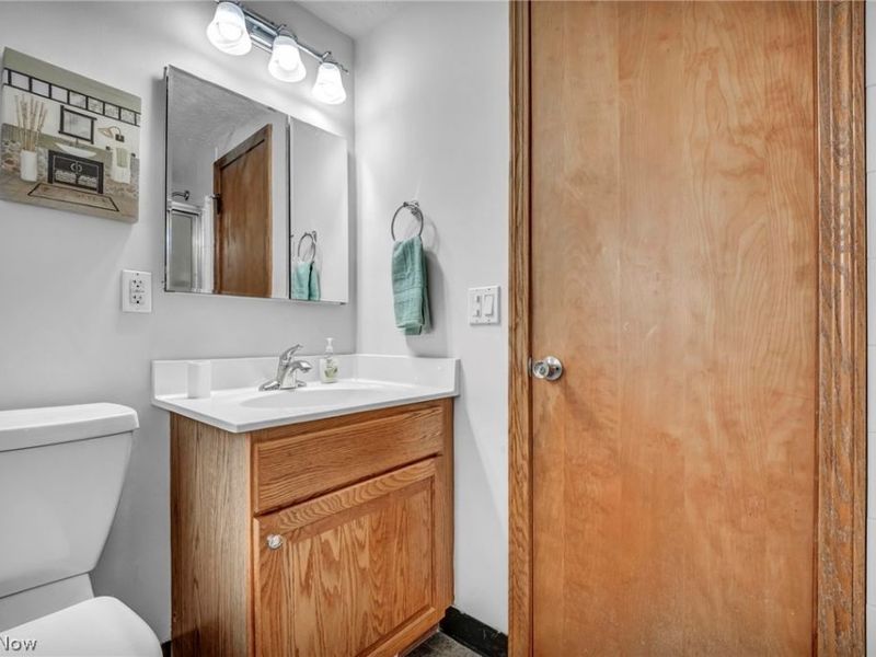 6507 Forest Avenue , Parma, OH 44129 Photo 16