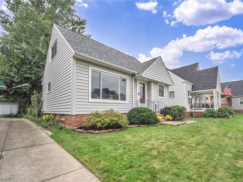 6507 Forest Avenue , Parma, OH 44129 Photo 2