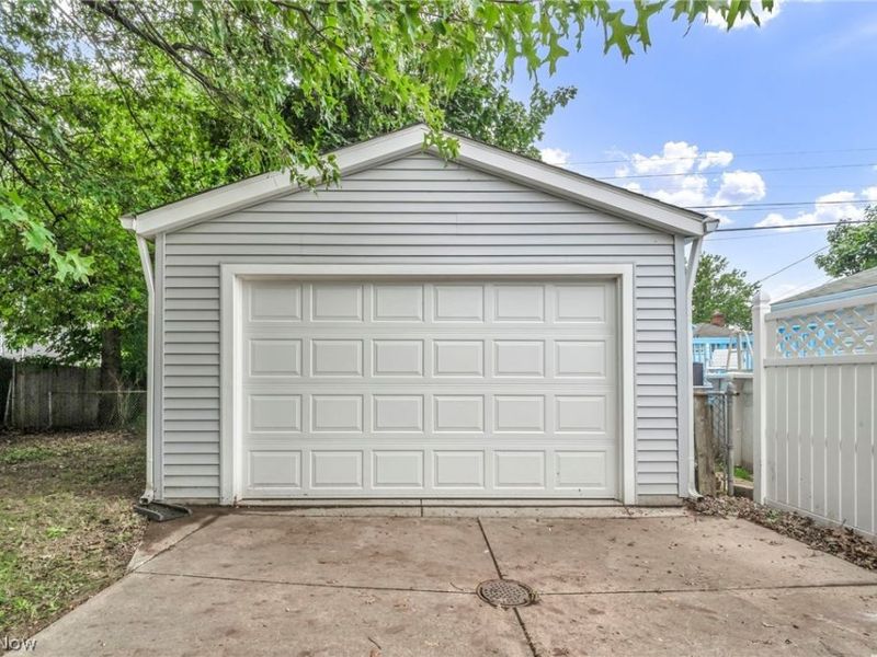 6507 Forest Avenue , Parma, OH 44129 Photo 23