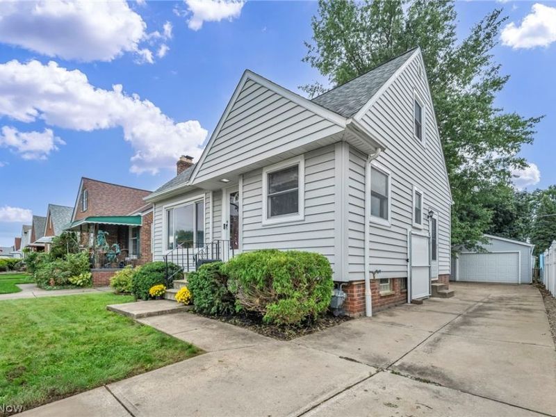 6507 Forest Avenue , Parma, OH 44129 Photo 3