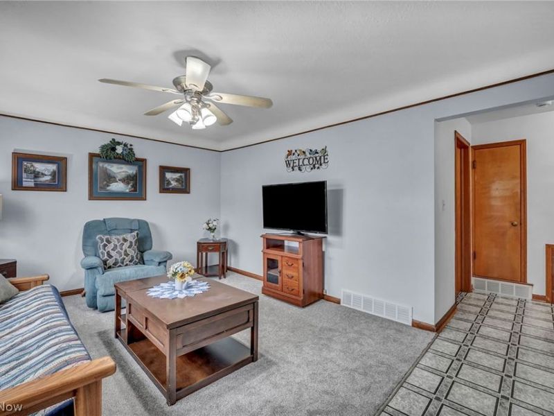 6507 Forest Avenue , Parma, OH 44129 Photo 4