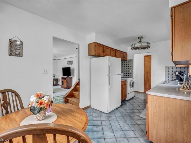 6507 Forest Avenue , Parma, OH 44129 Photo 6