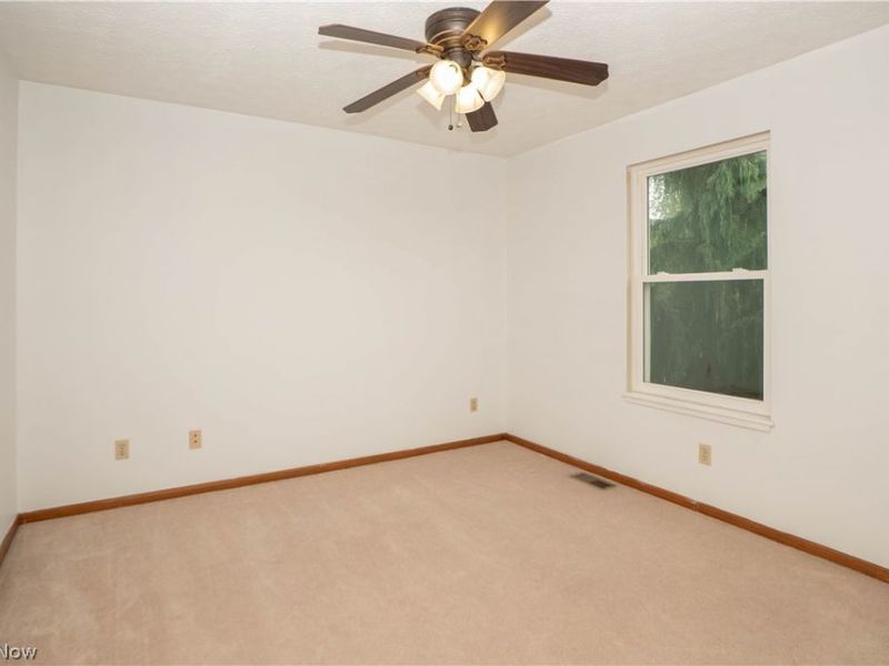 6526 Sugargrove Circle NE, Canton, OH 44721 Photo 32