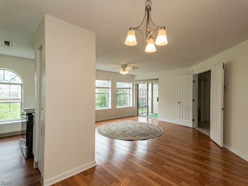 180 Fox Hollow Drive, Unit 103, Mayfield Heights, OH 44124 Photo 13