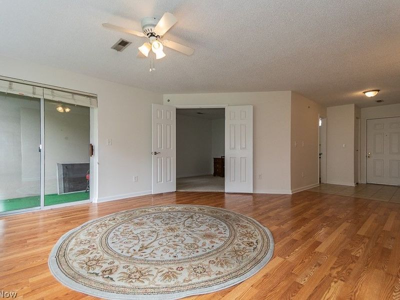 180 Fox Hollow Drive, Unit 103, Mayfield Heights, OH 44124 Photo 5