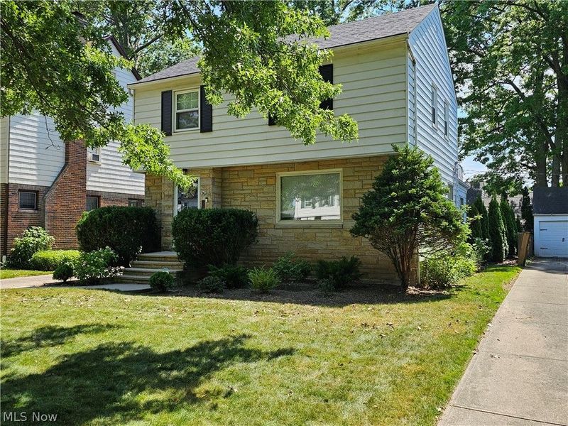 90 E 207th Street , Euclid, OH 44123 Photo 2