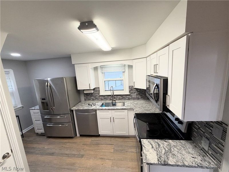 90 E 207th Street , Euclid, OH 44123 Photo 5