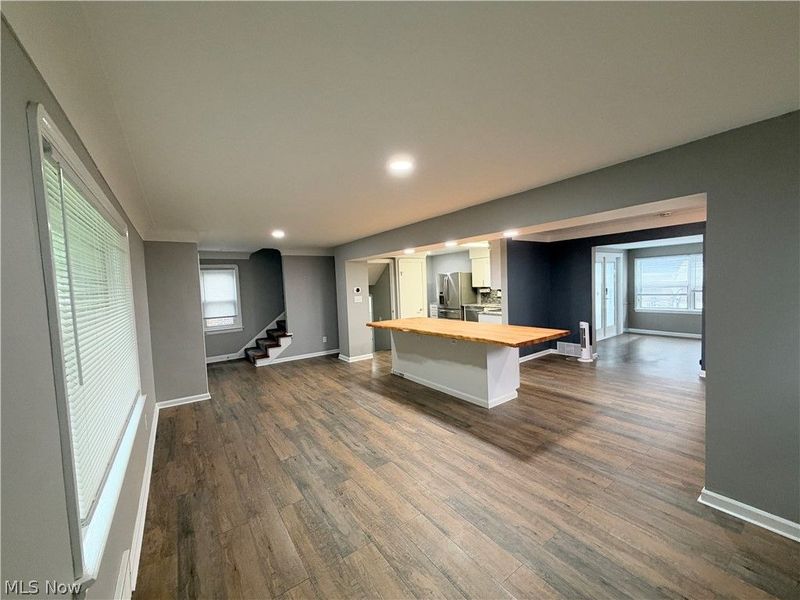 90 E 207th Street , Euclid, OH 44123 Photo 8