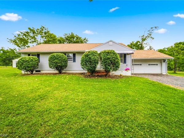 8625 Ravenna Road , Chardon, OH 44024