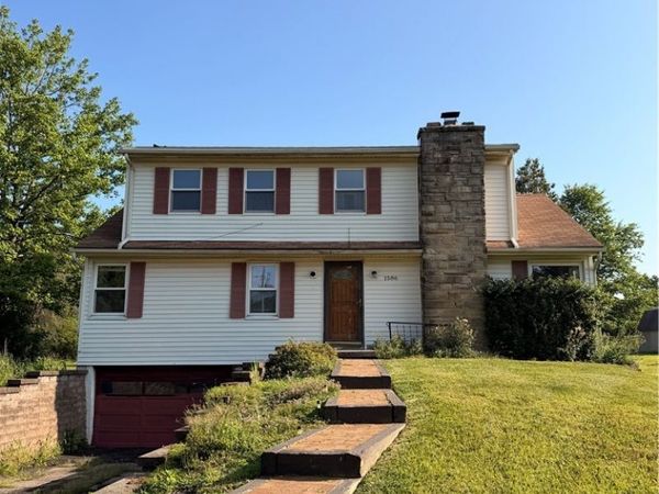 1586 Royalwood Road , Broadview Heights, OH 44147