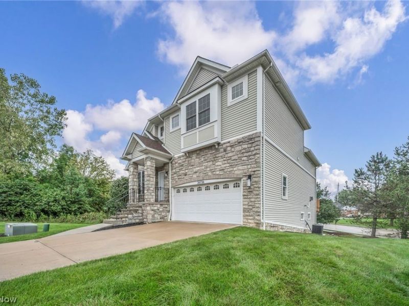26736 Rue Saint-Ann Court, Warrensville Heights, OH 44128 Photo 3