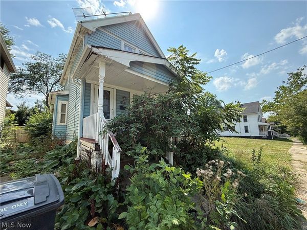 7908 Vineyard Avenue , Cleveland, OH 44105