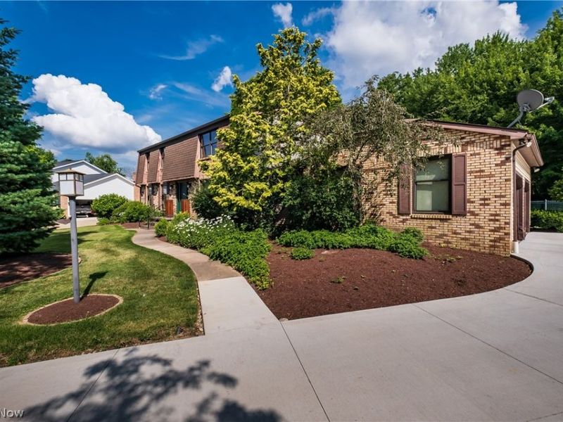 1431 Springhaven Circle NE, Massillon, OH 44646 Photo 3