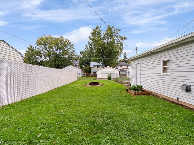 664 W Oregon Avenue , Sebring, OH 44672 Photo 26