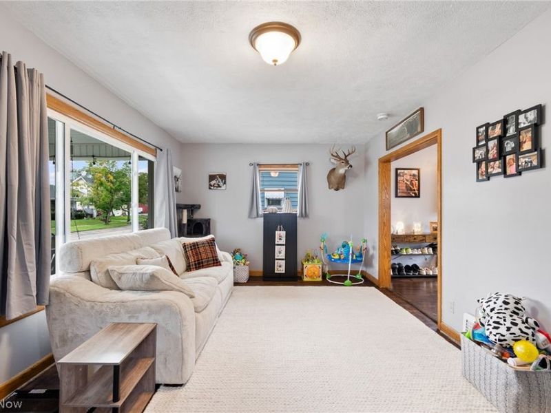 664 W Oregon Avenue , Sebring, OH 44672 Photo 4