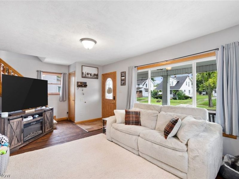 664 W Oregon Avenue , Sebring, OH 44672 Photo 5