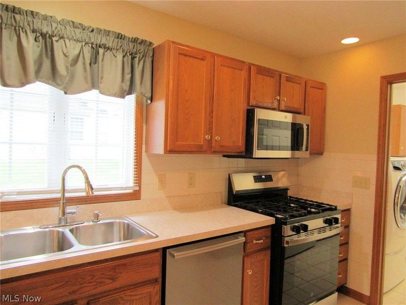 7862 Walnut Street , Unit B, Boardman, OH 44512 Photo 11