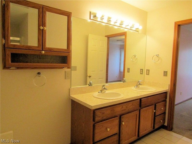 7862 Walnut Street , Unit B, Boardman, OH 44512 Photo 24