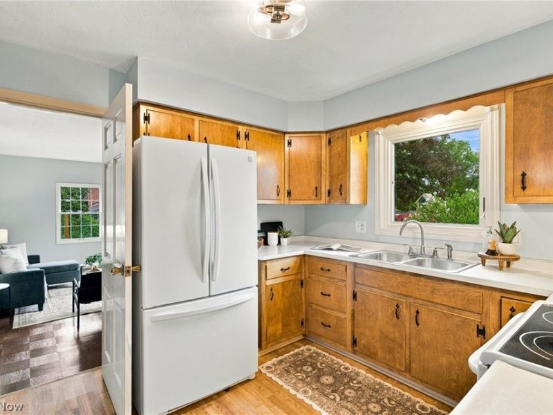 7709 Green Valley Drive , Parma, OH 44134 Photo 11