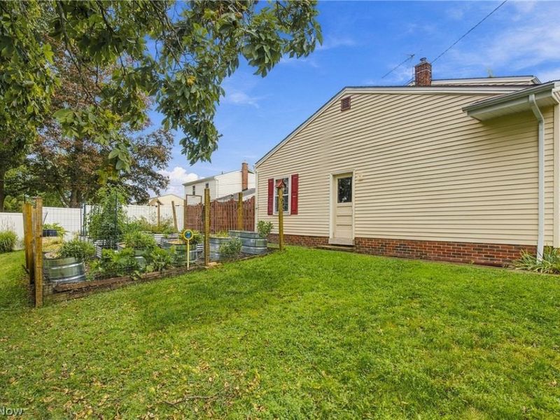 7709 Green Valley Drive , Parma, OH 44134 Photo 30