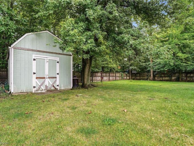 5066 Creekside Boulevard, Brunswick Hills, OH 44212 Photo 38