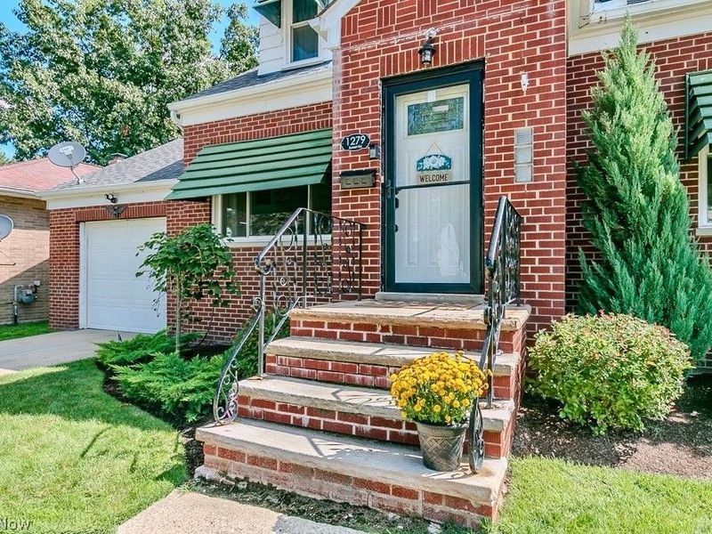 1279 Sunset Road, Mayfield Heights, OH 44124 Photo 3