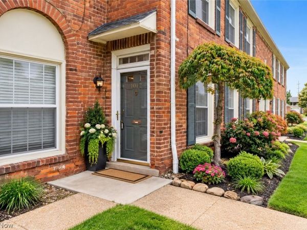 5612 Chelmsford Drive , Lyndhurst, OH 44124