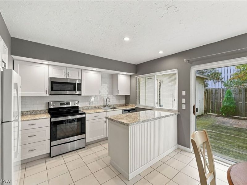 5612 Chelmsford Drive, Lyndhurst, OH 44124 Photo 7