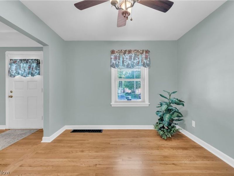 4456 W 57th Street, Cleveland, OH 44144 Photo 6