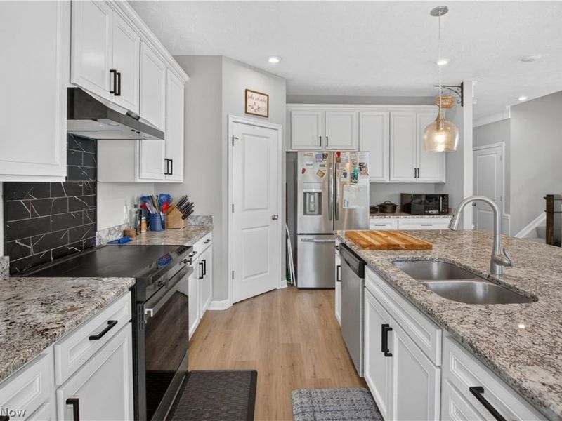 8135 Mustang Lane, Mentor, OH 44060 Photo 15