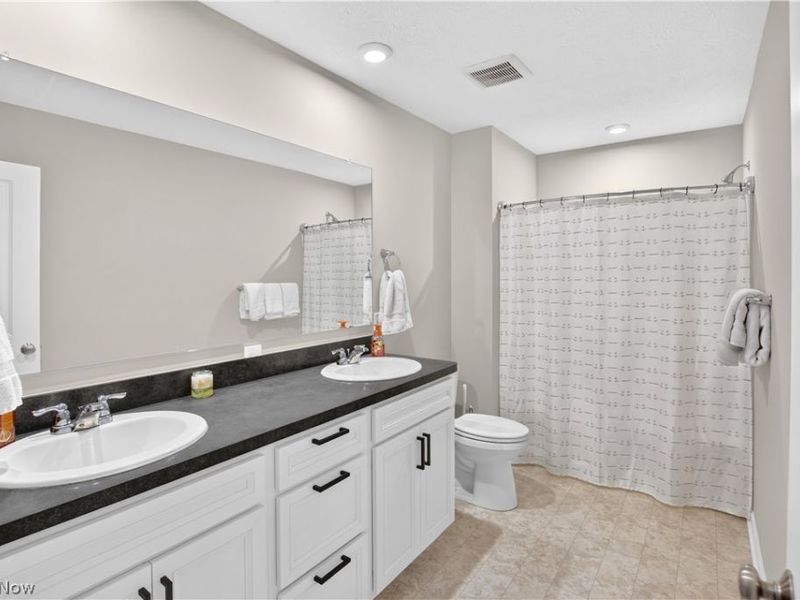8135 Mustang Lane, Mentor, OH 44060 Photo 34